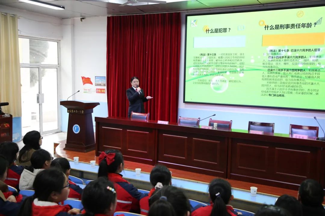 【基层动态】助笋成竹 法护花开丨谢家集区法院法治副校长现身说法"