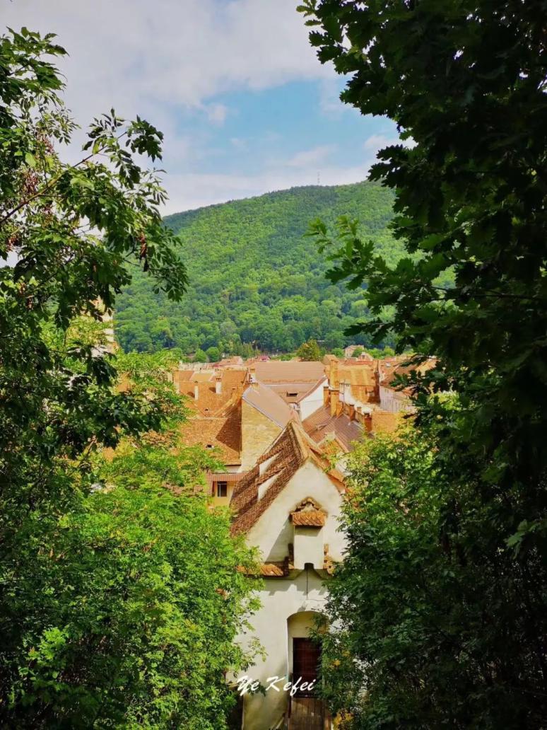 罗马尼亚这座中世纪古城曾改名为"斯大林的城市"