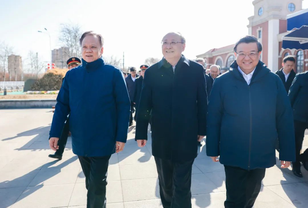 北京市天津市河北省党政主要领导围绕"深入推进京津冀