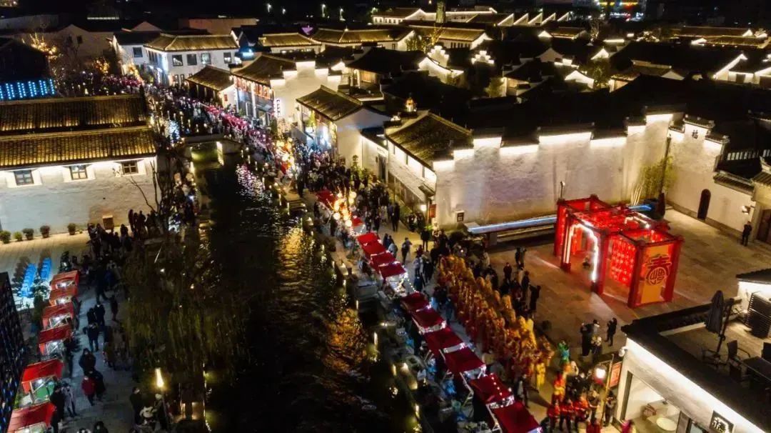 游客前往兰亭风景区,柯桥古镇,安昌古镇,绍兴黄酒小镇,西施故里旅游区