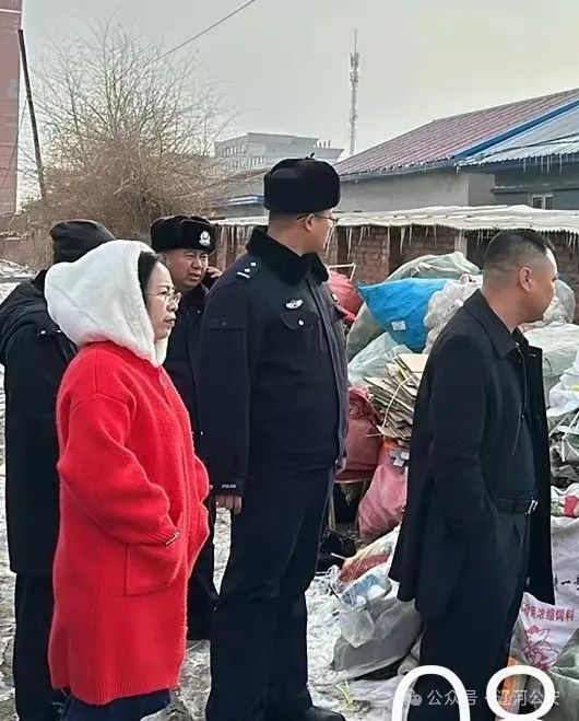近日,辽河分局治安大队联合社区及孤家子镇应急管理站对辖区的废品