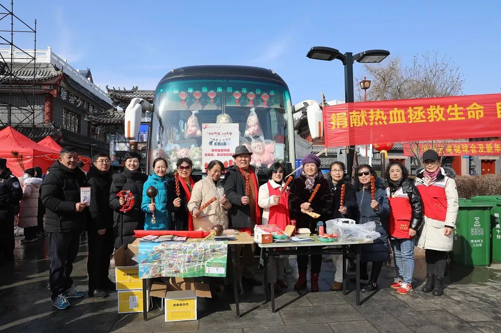 【热血风采】糖球会遇见献血车,演绎属于青岛人独特的浪漫与责任_澎湃