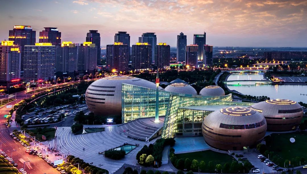 都在"死磕"高校,中部第一省换赛道了_澎湃号·政务_澎湃新闻-the