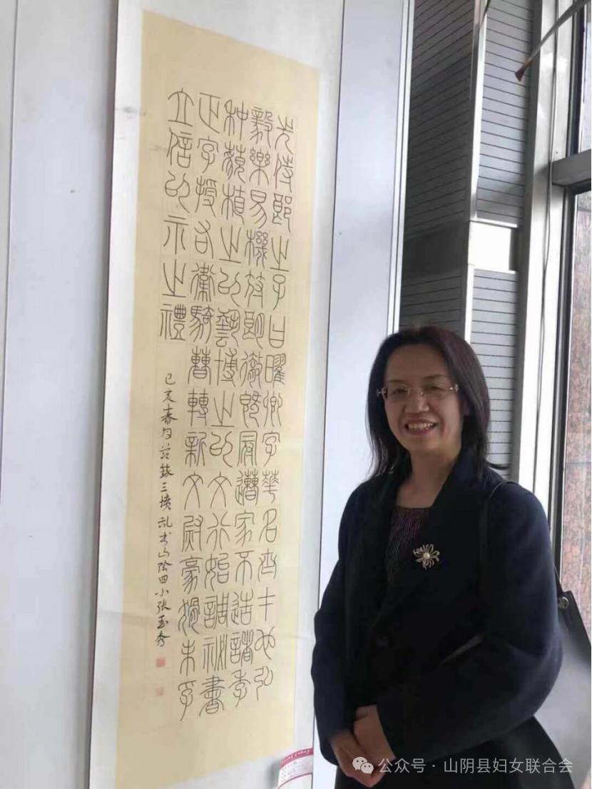 递纸,填墨,晾春联,打包这一系列杂七杂八的事我从来都是乐此不疲,闻着