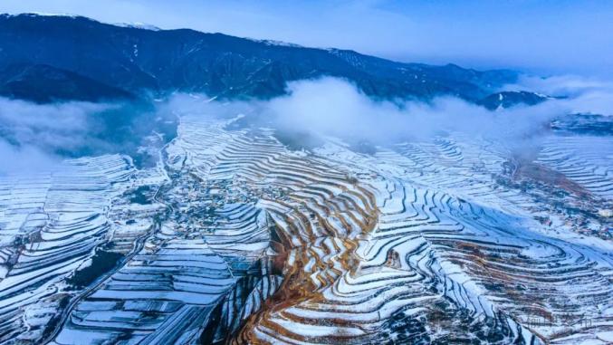 榆中云雾缭绕 光影氤氲 每一帧都如诗如画!