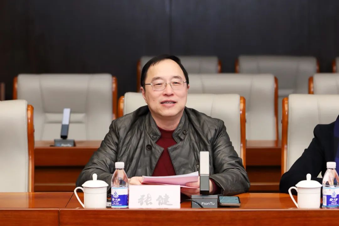 看61法丨市五中法院举行听取部分在渝全国人大代表意见建议联络活动