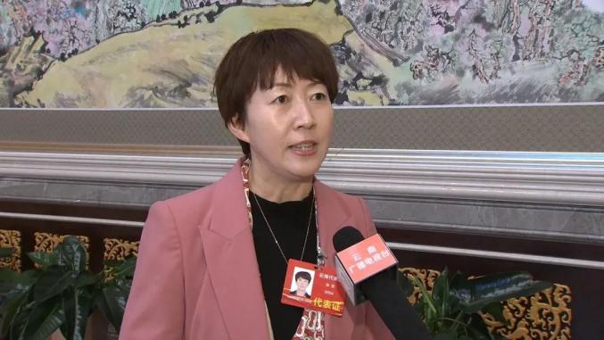 龙珊代表介绍,履职期间关注的重点主要聚焦云南高等学校的学科建设