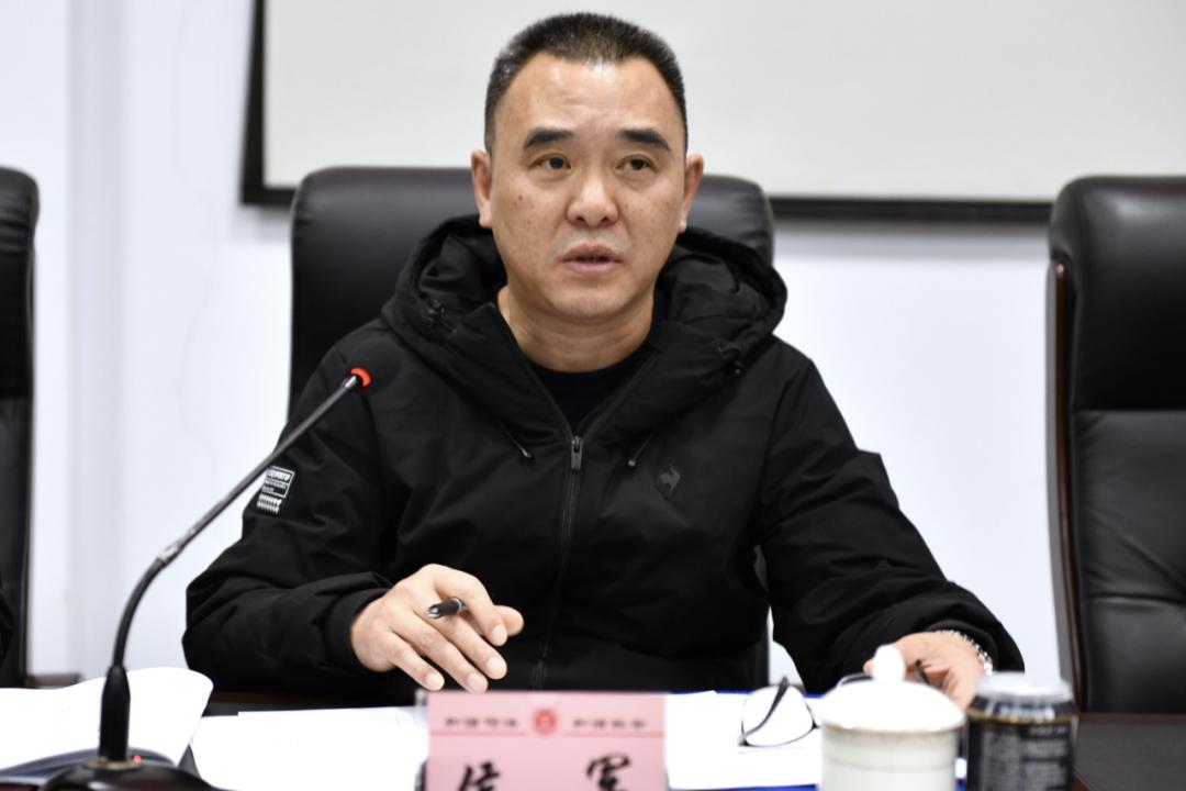 会上,侯军庭长首先通报了辖区各人民法庭2023年年度考核情况及表彰