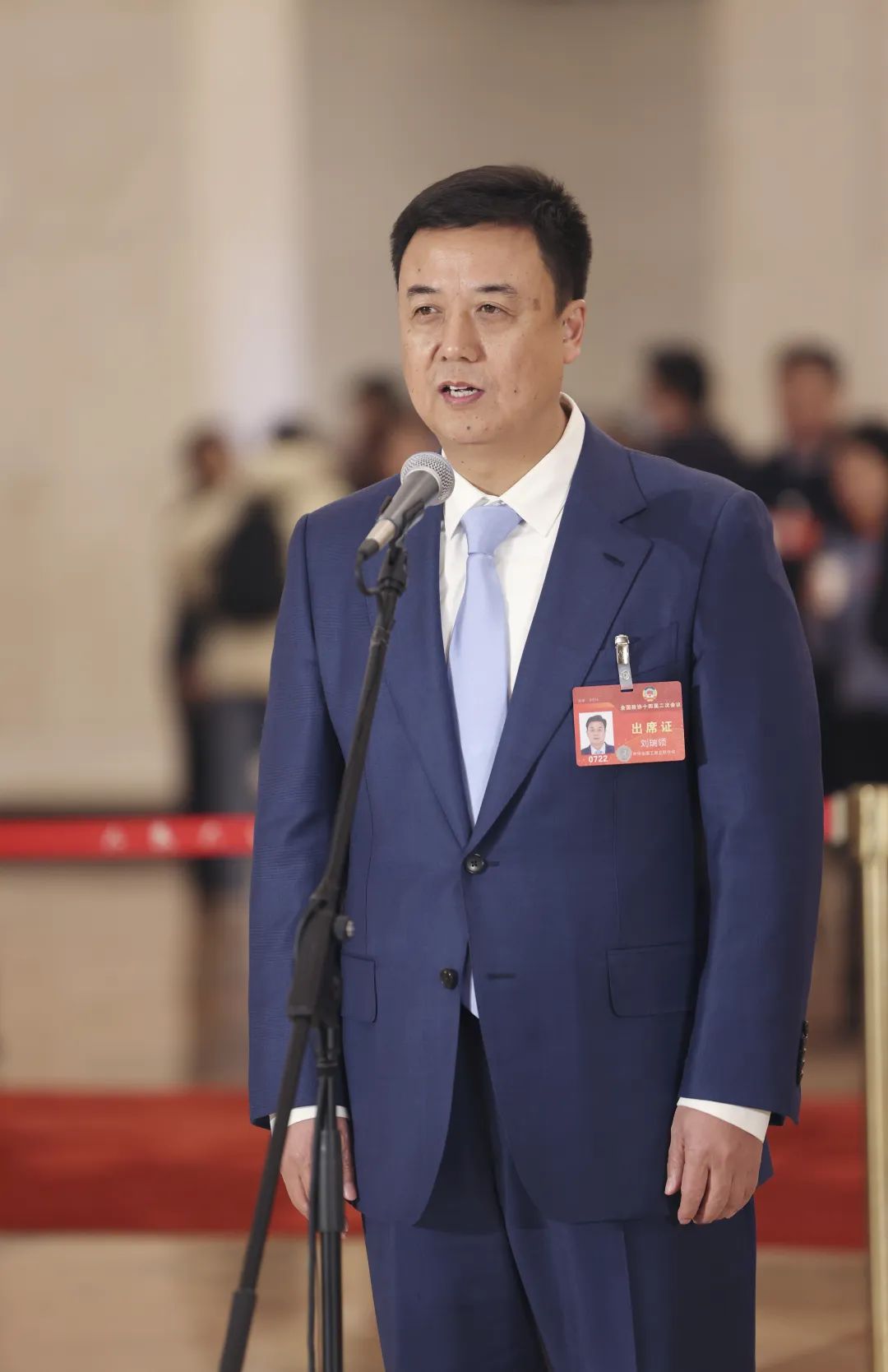 气候变化时,全国政协委员,中国气象局科技与气候变化司副司长张兴赢说