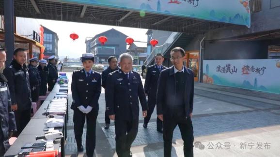 年"美丽乡村行"邵阳站交通安全巡回宣传活动在县舜皇里演艺中心举行