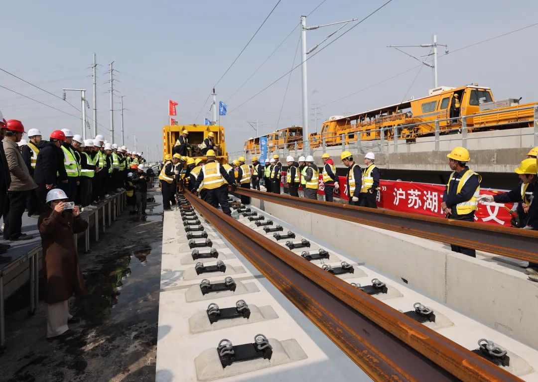 松江到湖州,一天一万米!