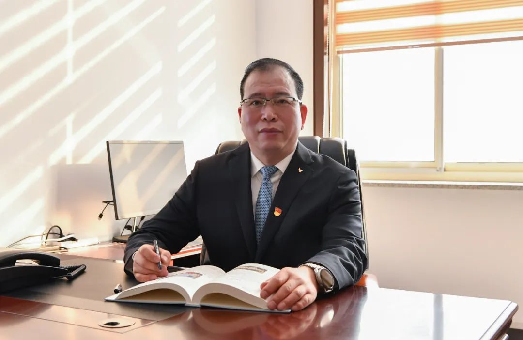 省委组织部,省委教育工委有关同志,辽宁科技大学领导班子成员,全体正