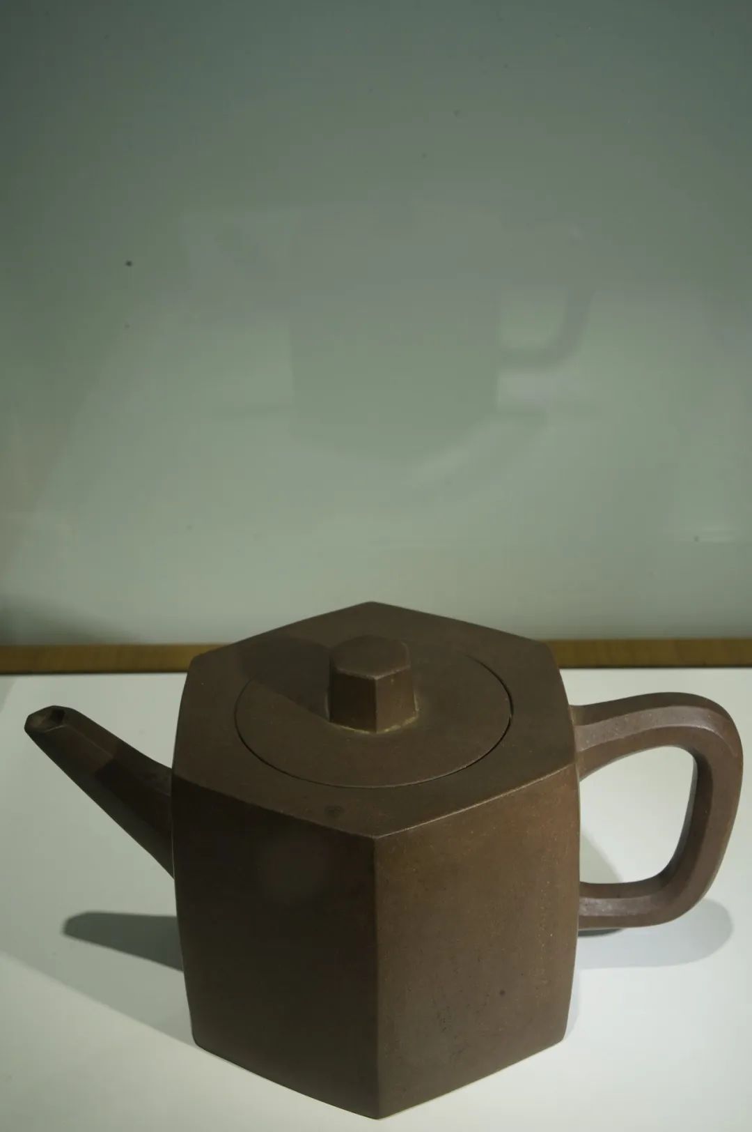 包括:储铭,储南强,朱可心,黄玉麟,吴云根,王寅春,顾景舟等大家的作品