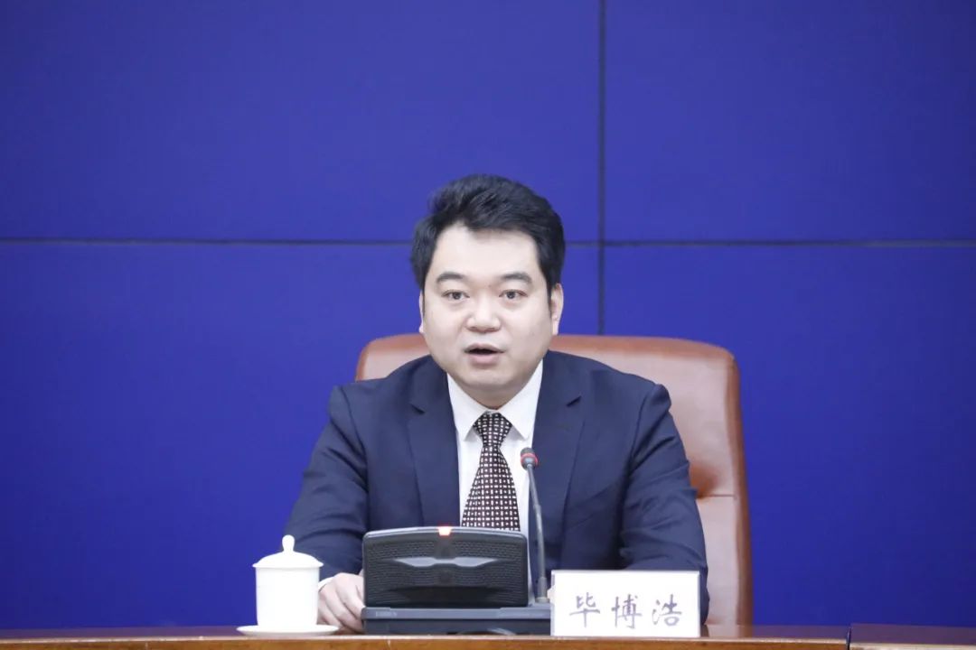 局长,新闻发言人 贺旭艳济南市投资促进局党组书记,局长 李洪伟发布人