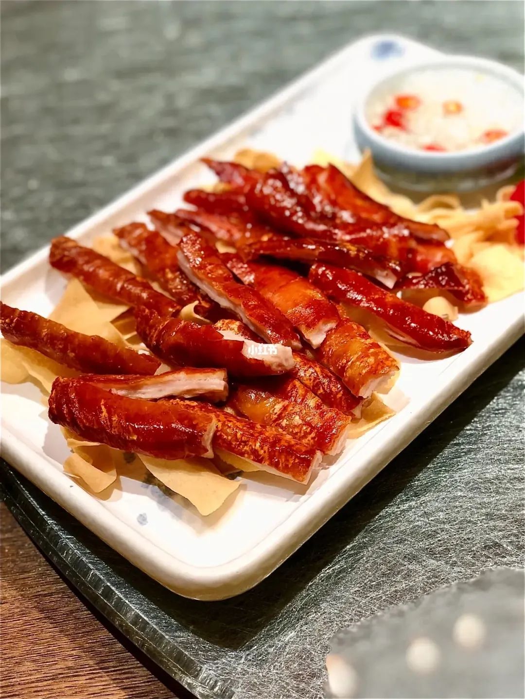 小红书@魏子皓而且选用的还是清远的乌鬃鹅,甜味里面透着鲜美,味道