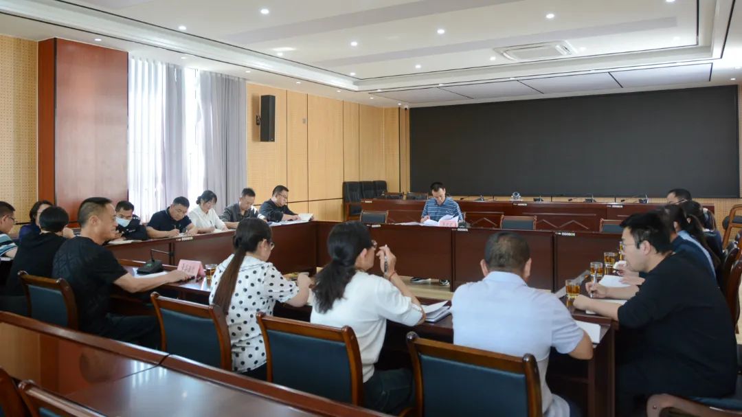 普洱中院党组成员,政治部主任李定云到景谷法院调研指导工作