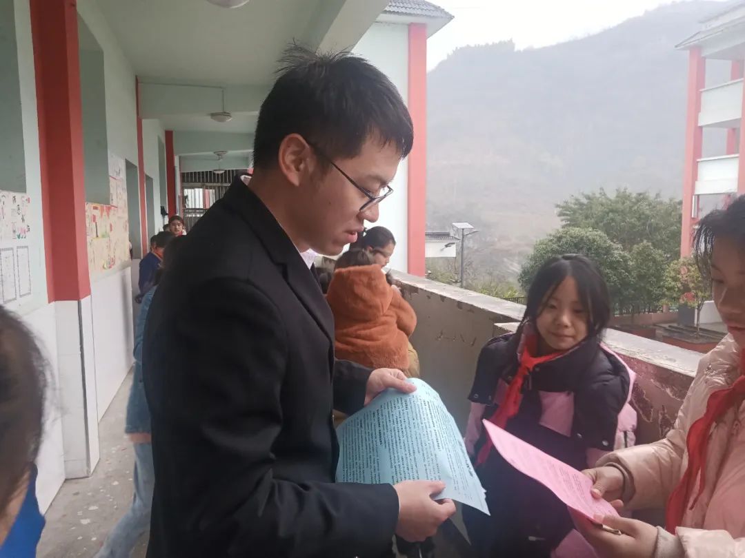 盐津法院:普法进校园 敲响法治"上课铃"_澎湃号·政务_澎湃新闻-the