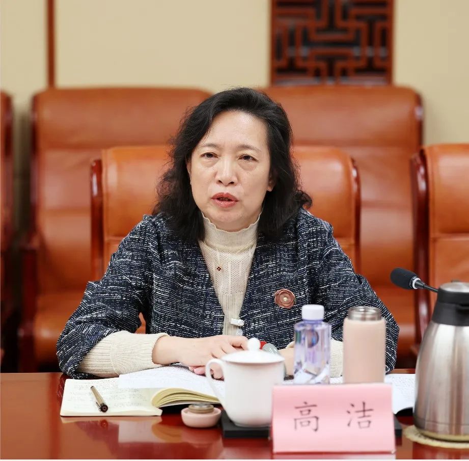 陈军,王昱,蔡睿,陈子云,陈玉玲,陈清莉,吕少军发言.江利平主持会议.