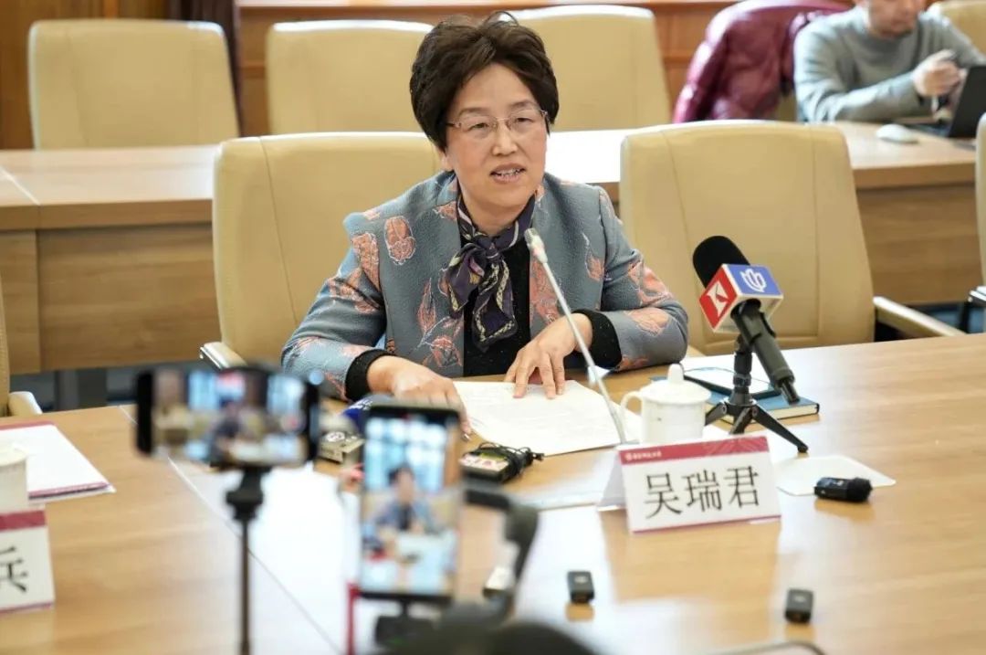 两会声音学龄人口规模减小教师数量供过于求吴瑞君这样建议