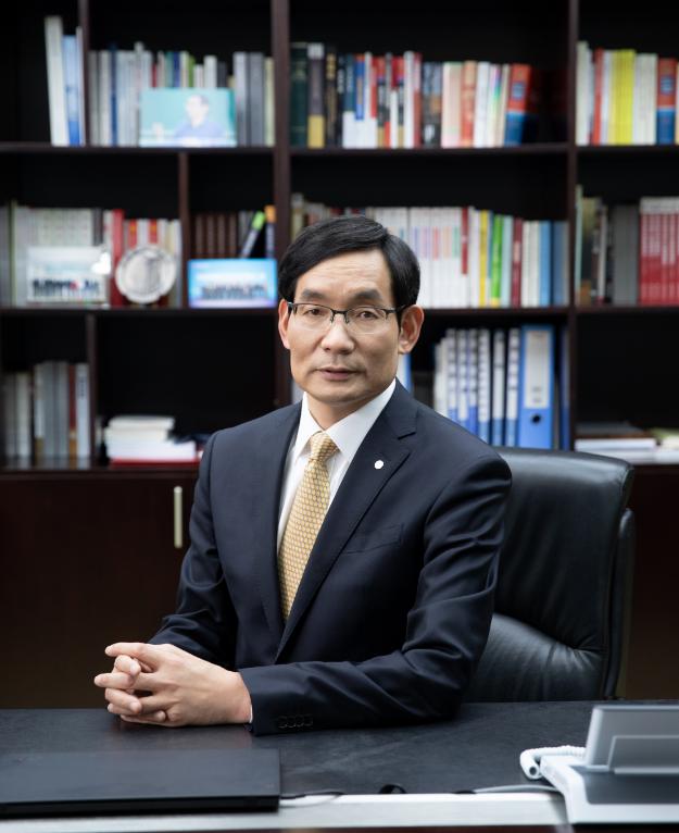 周育先详解中国建材集团发展新质生产力之路_澎湃号·政务_澎湃新闻