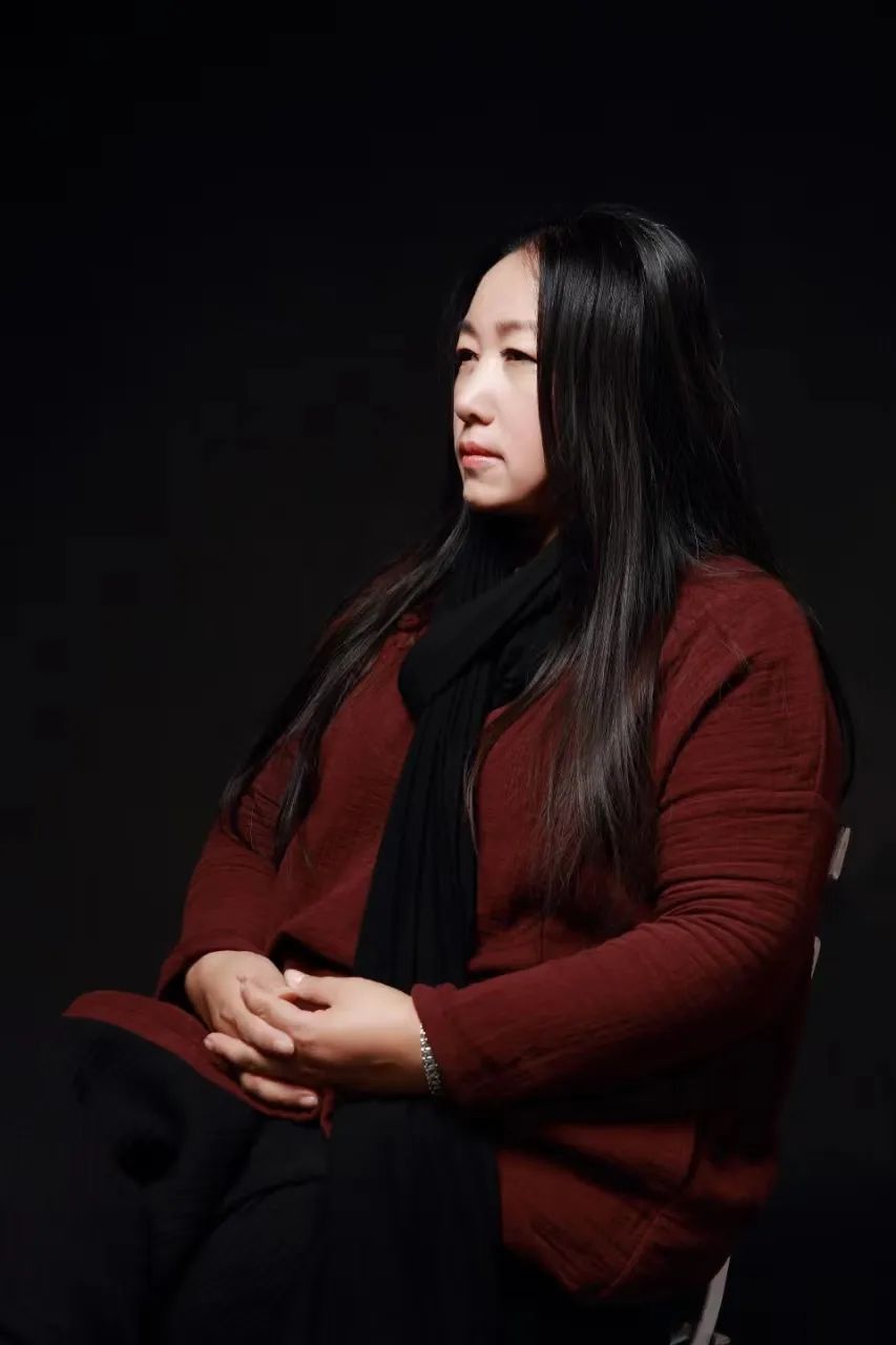 臻选匠心剪纸作品,每一幅都充满了女性剪纸艺术家李宝凤老师一折一转