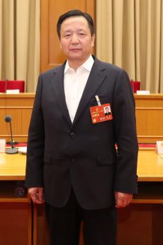 直通代表团话心声传民意说期盼三