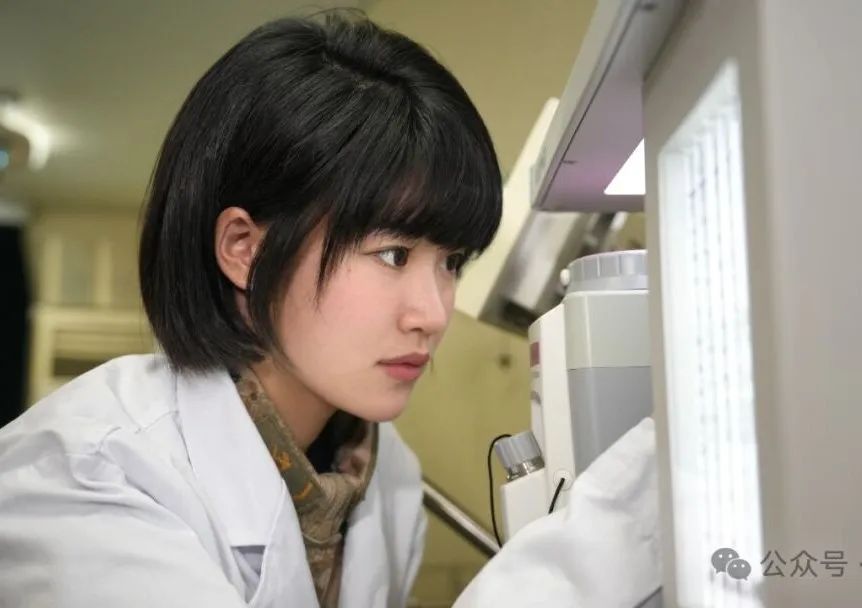 8妇女节 | 戎装映芳华,致敬闪闪发光的她们!