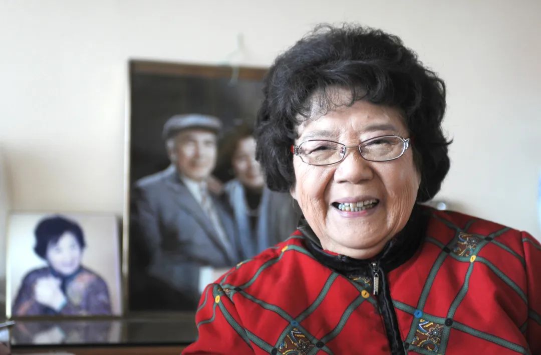 曲艺表演艺朮家 嫩娘京剧表演艺术家 李蔷华 (1929 - 2022)舞蹈家 胡