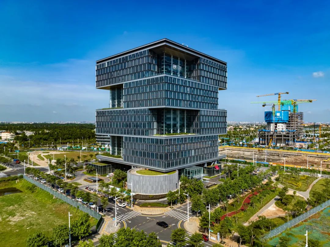 【城市名片】高颜值,会呼吸,有智慧!中建八局打造海口江东新区新地标