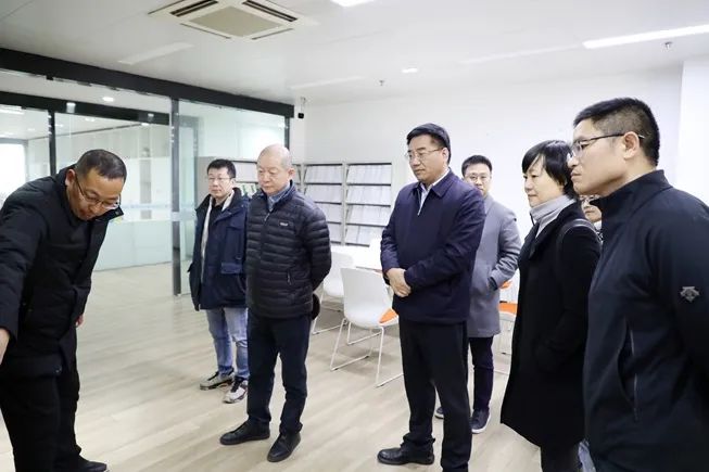 腾讯高级副总裁郭凯天一行到安阳师范学院甲骨文信息处理教育部重点