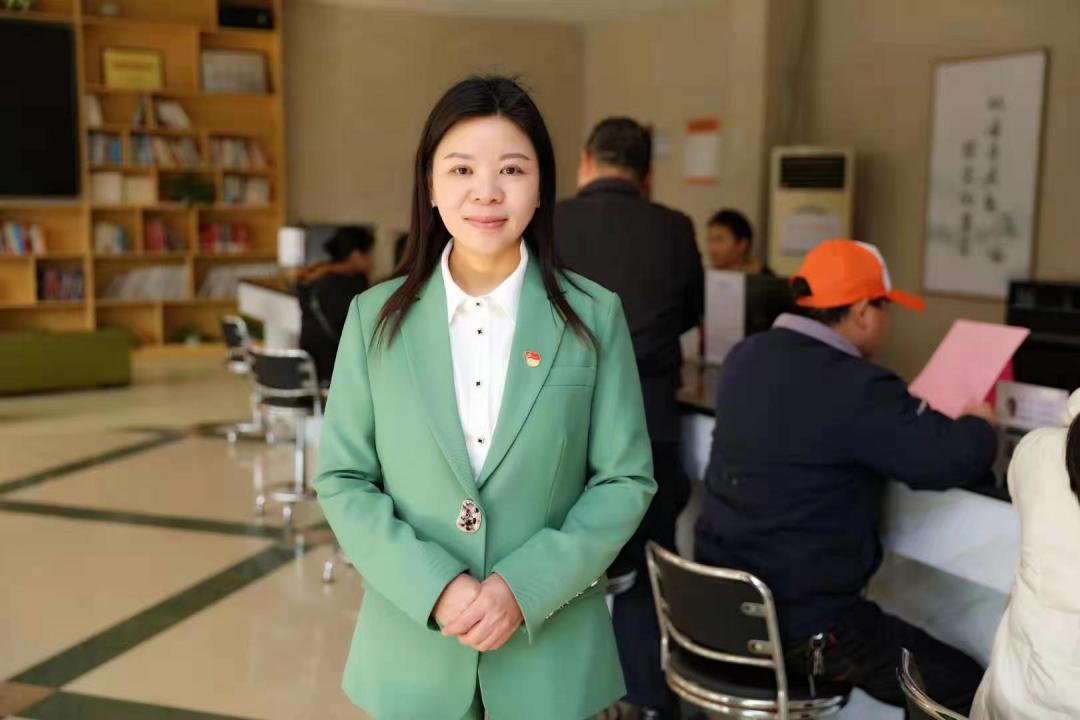 【致敬最美的"她"】柔肩担重任 巾帼展芳华_澎湃号