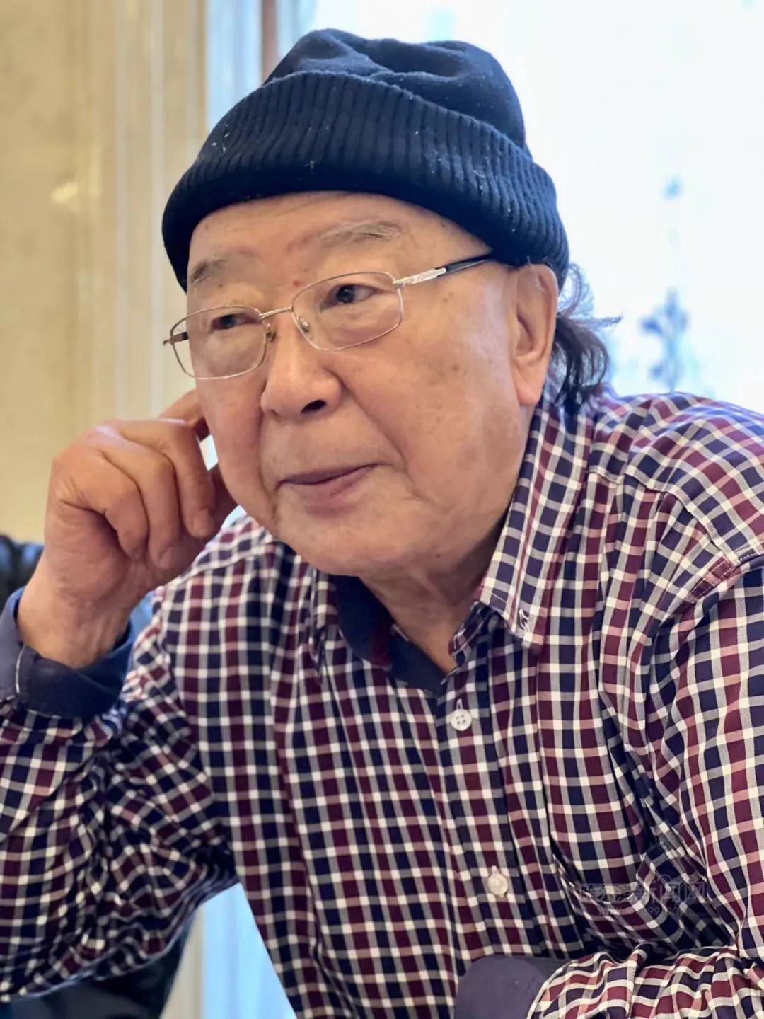 那时太平区没有冰场,陈恩龙就开始从事业余公益活动,自己浇冰场,将南