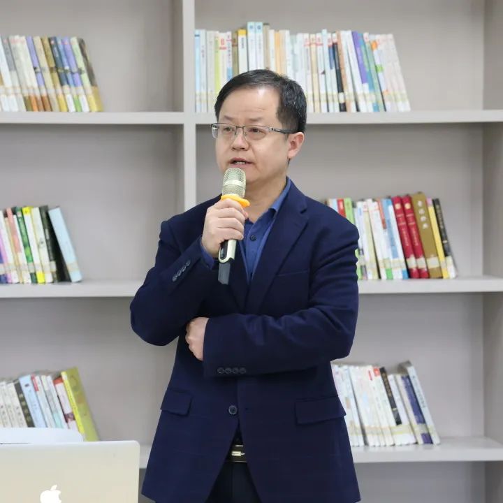 黄雄伟杭州第二中学支部盟员浙江省杭州第二中学生物教师他亦师亦友