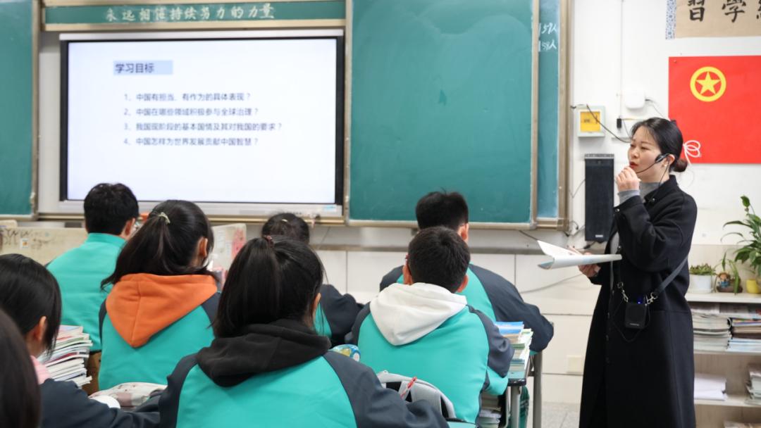 隆昌市知行中学老师 陈华"妇女能顶半边天"不是一句空口号许许多