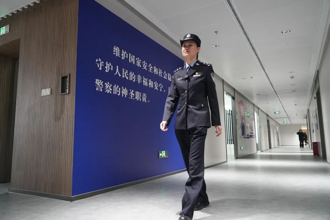"办案新锐""反诈天使",上海女警花这样守护平安_澎湃号·湃客_澎湃
