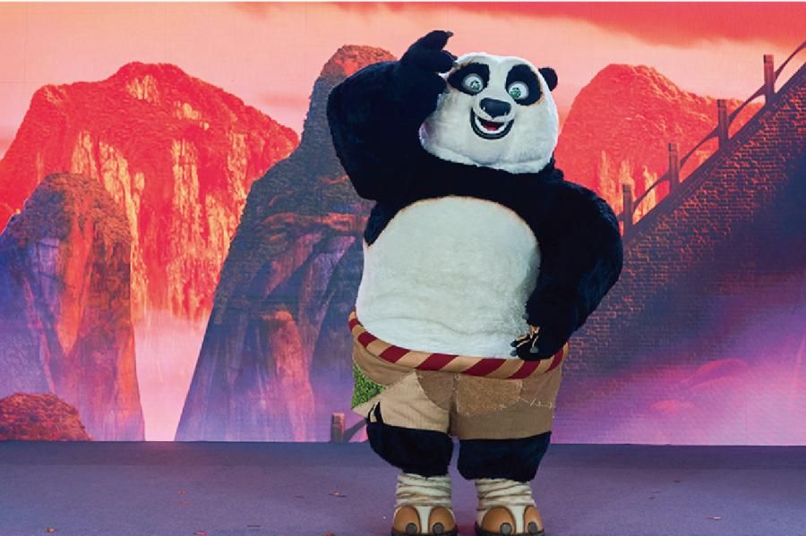 《功夫熊猫4》超前点映,环球影城阿宝空降宜昌!