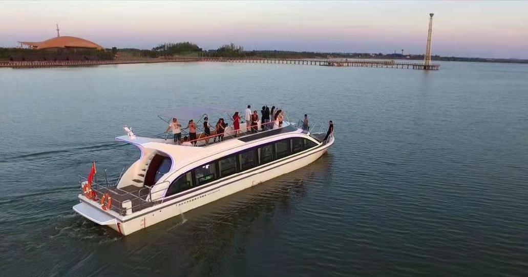 东阳市梦外滩摩登生活美学季74时间:3月8日地点:横店影视城 梦外滩