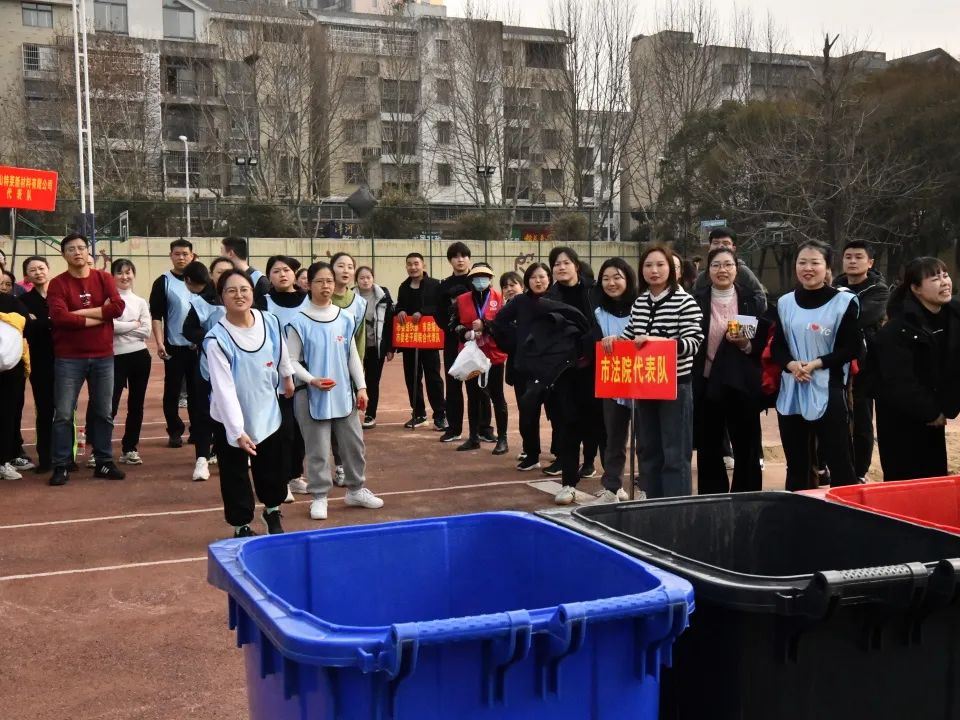 愿你们一路披荆斩棘,归来仍是少女……_澎湃号·政