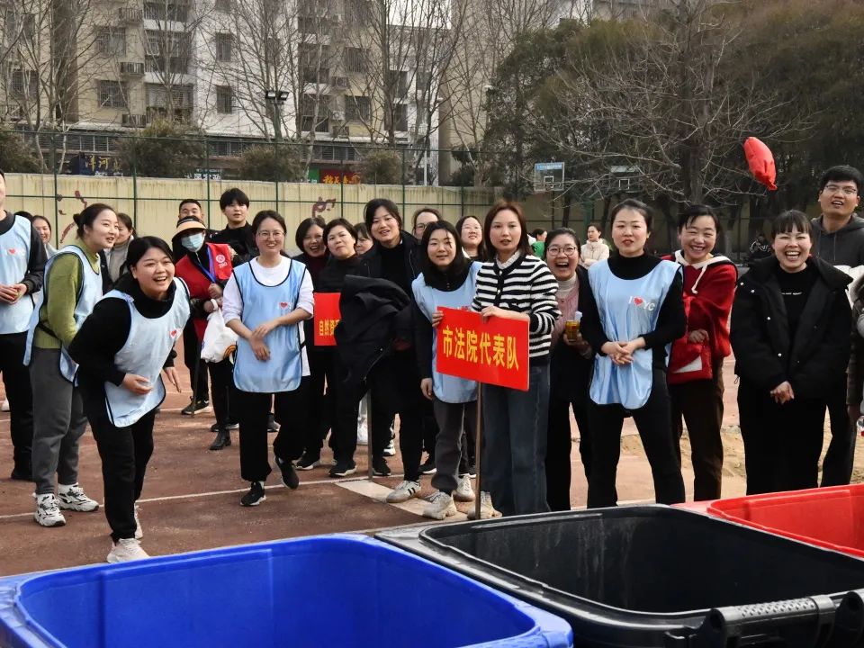 愿你们一路披荆斩棘,归来仍是少女……_澎湃号·政