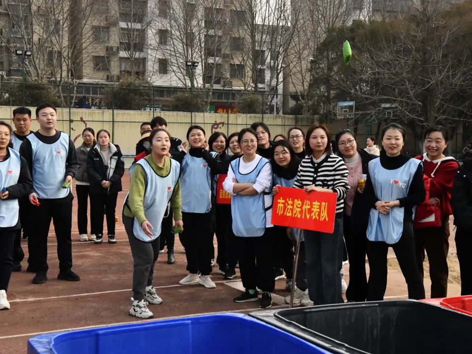 愿你们一路披荆斩棘,归来仍是少女……_澎湃号·政
