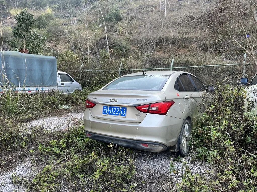 13车牌号云hg2910福田牌轻型仓栅式货车,初次登记日期2013-3-22,机动