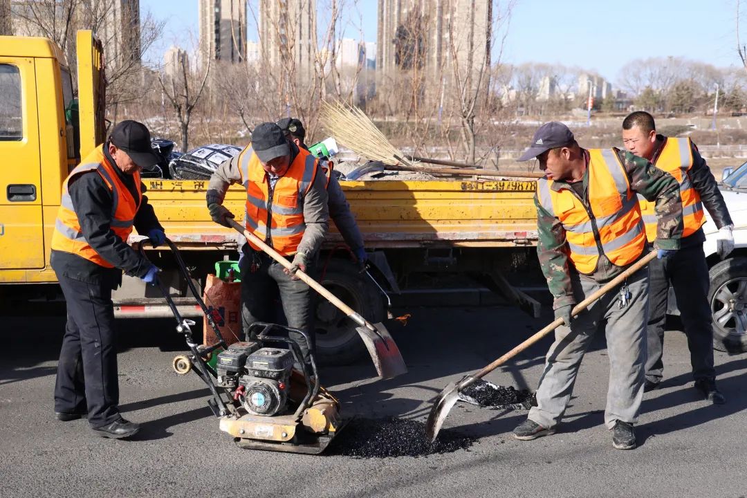 道路维修照片图片