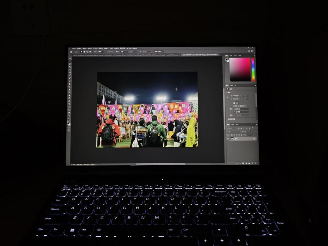 技多不压身,利用课余时间多学习一些技能,比如ps.pr.