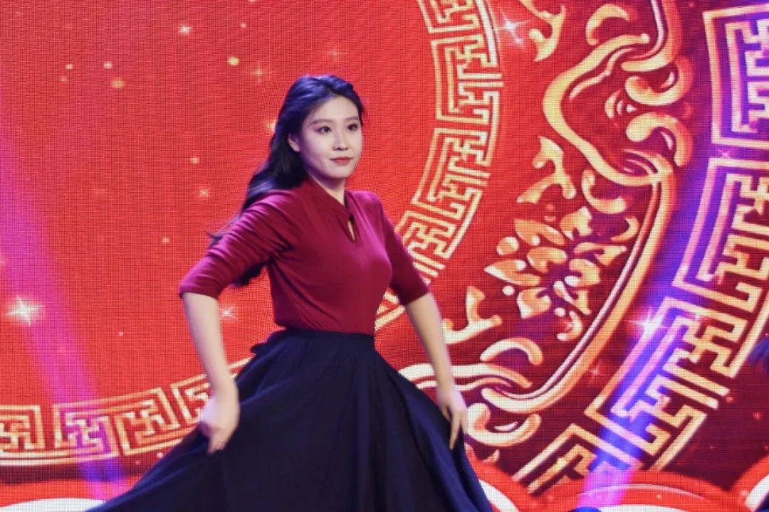 热爱舞蹈的女孩sv记录者生产现场的金岳 国神公司亿利电厂生活中的她