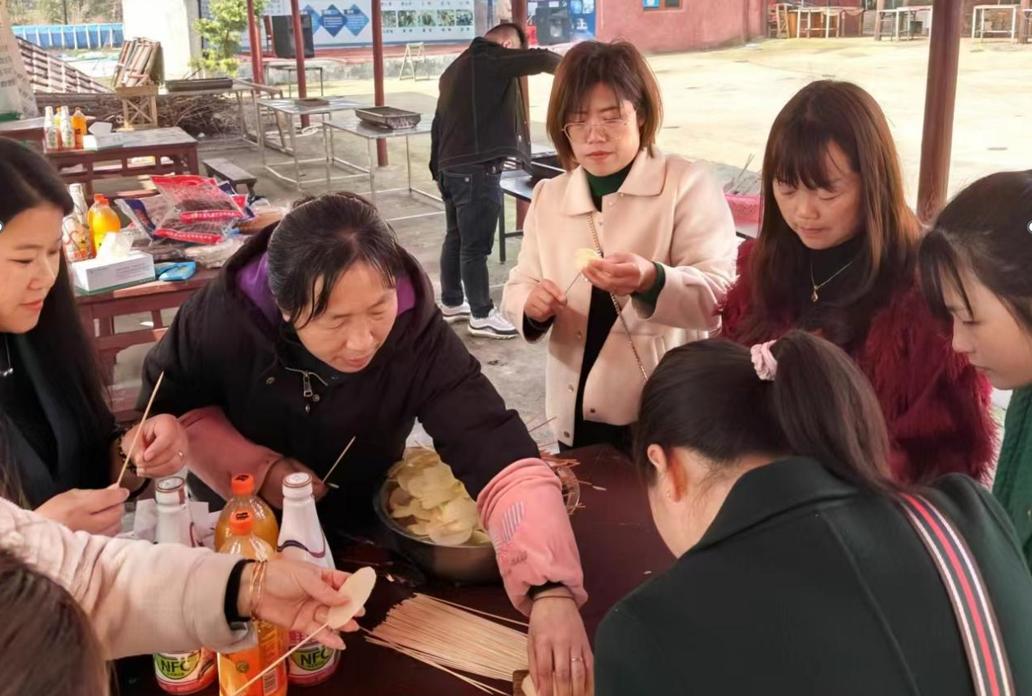 全市各地开展丰富多彩的活动庆祝"三八"妇女节_澎湃