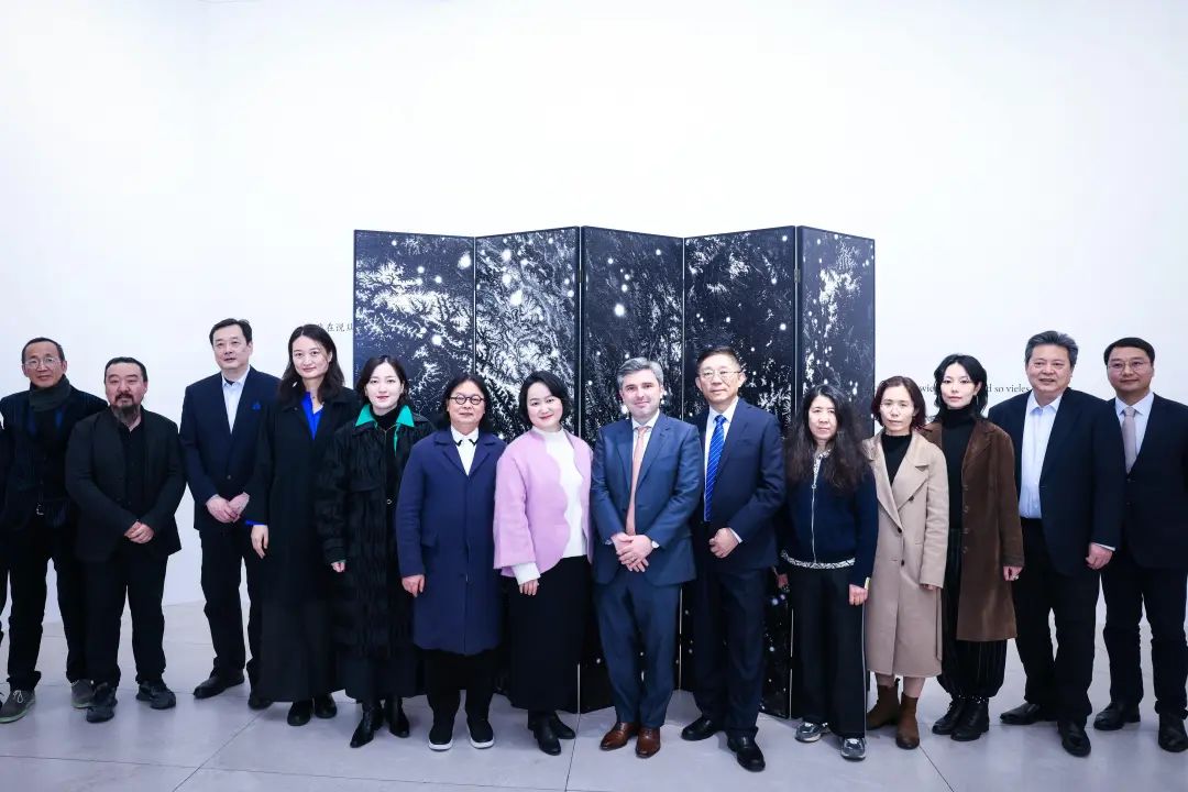 聚焦女性创造力与多元性,《燃烧的尺度》登陆外滩展出_澎湃号·政务