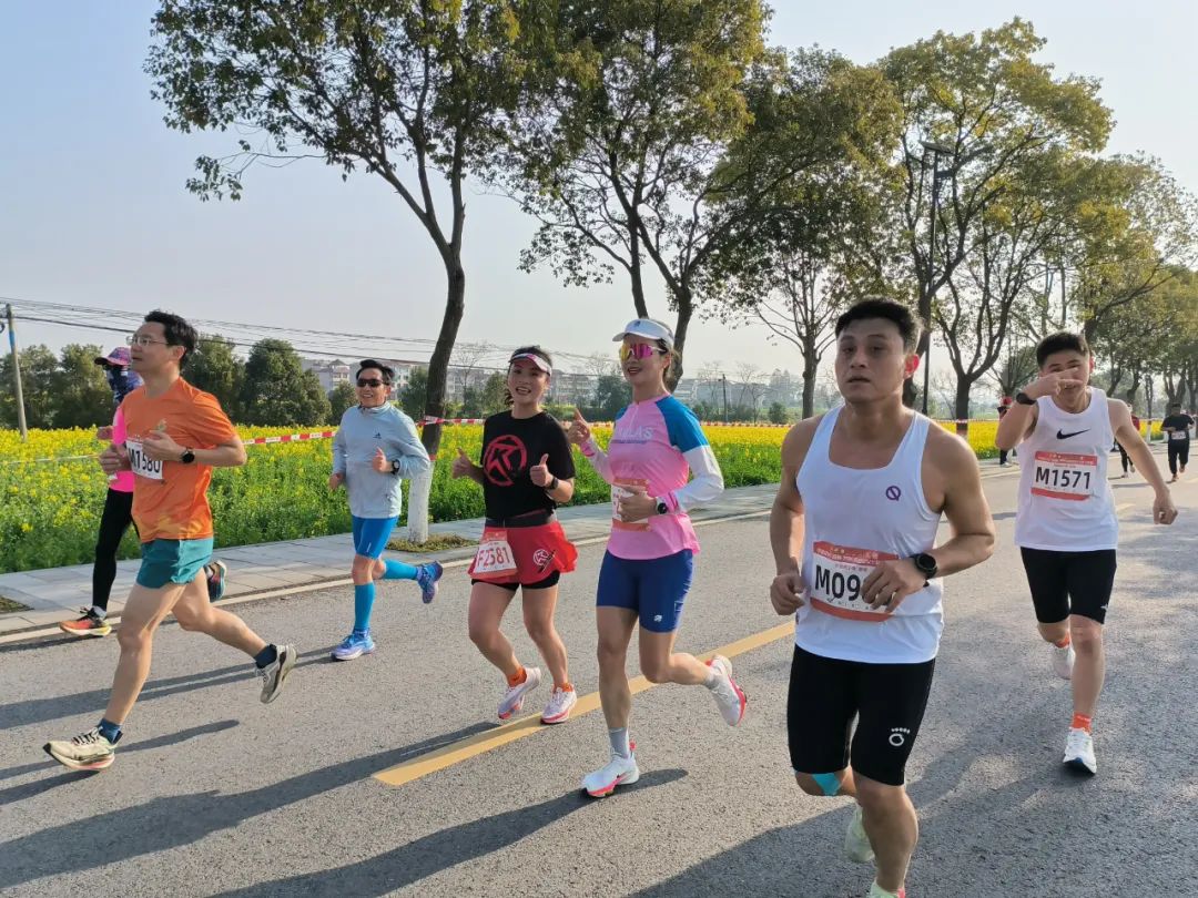 金花跑 真美好——安义花海再次拥抱马拉松_澎湃号·政务_澎湃新闻