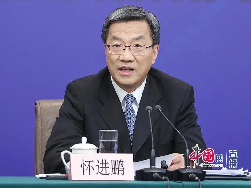 伦晓璇 摄十四届全国人大二次会议于3月9日下午,在北京梅地亚中心新闻