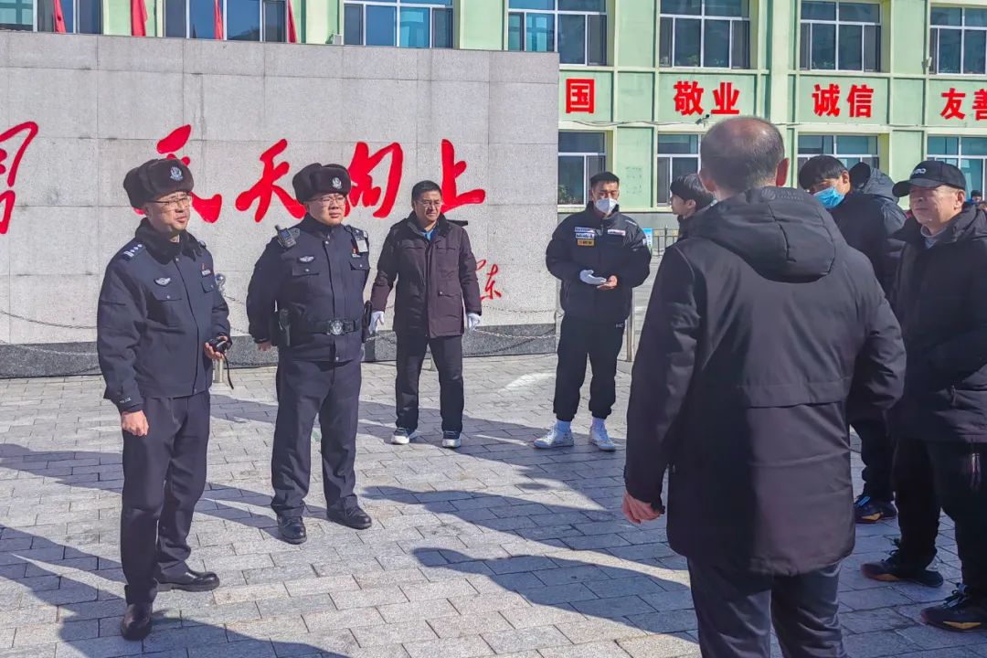 抚远市公安局开展"开学季"反恐防暴安全演练_澎湃号·政务_澎湃新闻