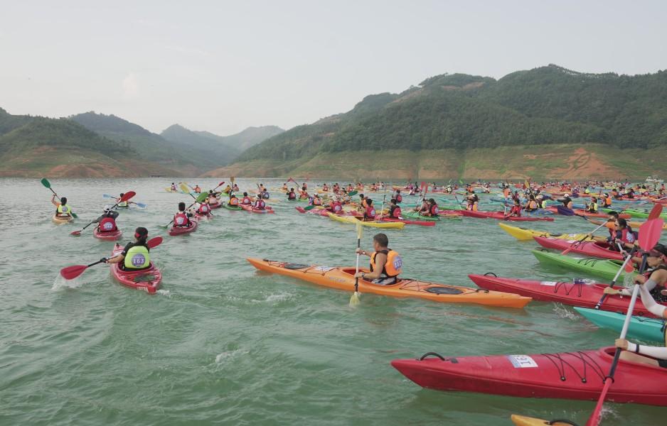 大奖赛每年都有来自全国各地的90余支队伍,近400余名钓鱼爱好者参加